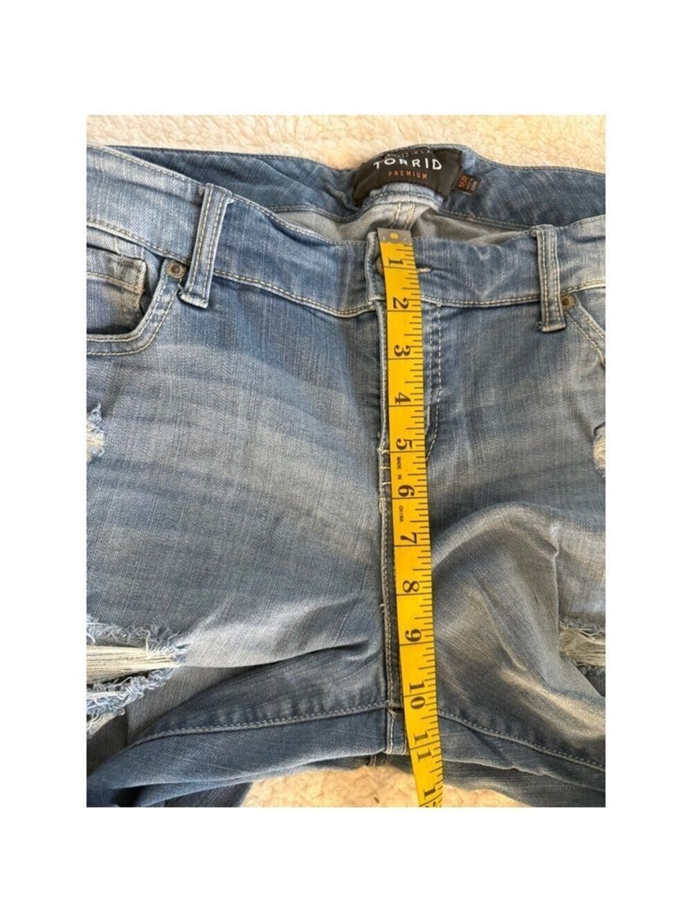 Torrid Distressed Boyfriend Jeans Plus Size 16R - Picture 7 of 7